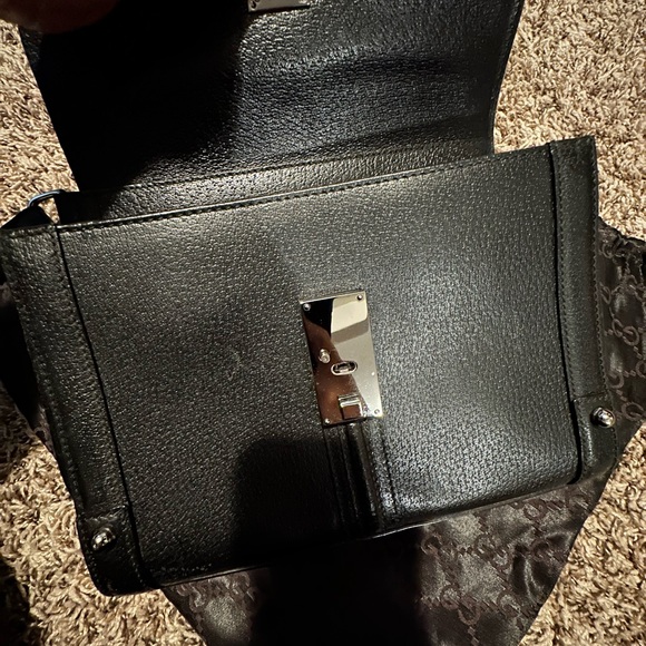 Gucci clutch with wristlet strap - Picture 8 of 15